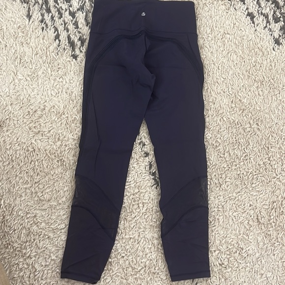 Lululemon pants - Picture 2 of 4